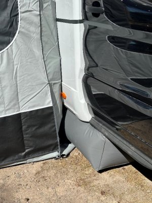 GoCamp Airskirt vagnskappa understycke vindskydd husbilstillbehör campingtillbehör camping husbil F09-145