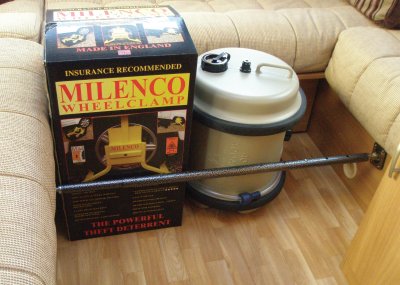 Teleskopstång Spännvidd 89-167 cm