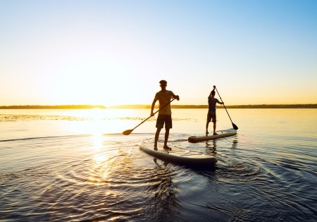 Paddla SUP på campingsemester